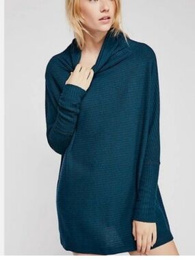 EUC Free People Kitty Oversized Thermal